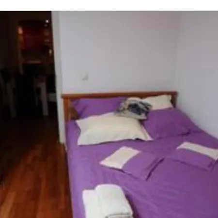 Market Plaza Promo Price ! Apartment